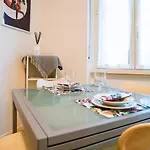 Porta Romana Executive - Fast Wifi Metro Apartament