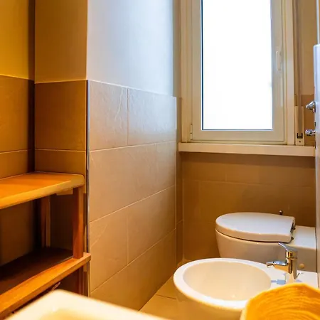 Porta Romana Executive - Fast Wifi Metro شقة